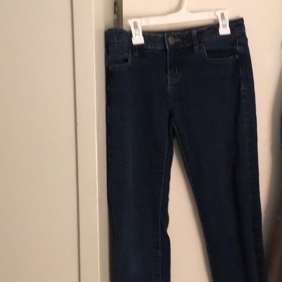 Vera Wang skinny jean. Dark blue denim - Picture 3 of 3